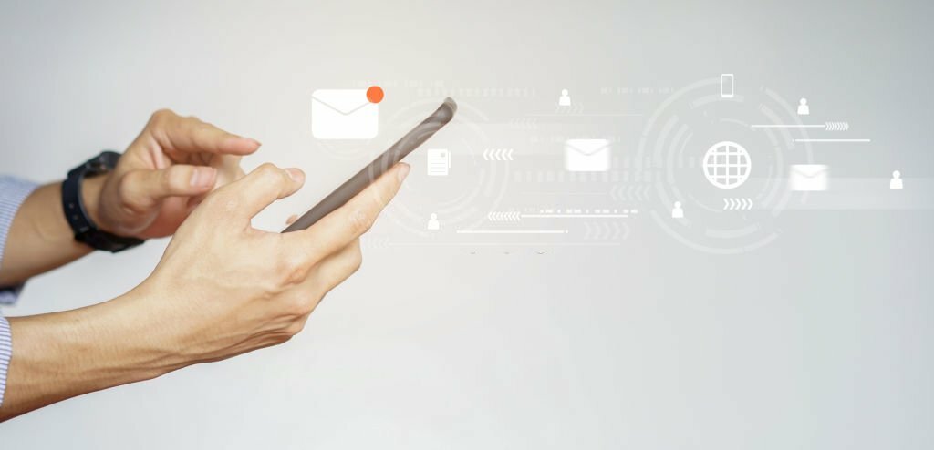 CREATING YOUR SOCIAL MEDIA WORKFLOW